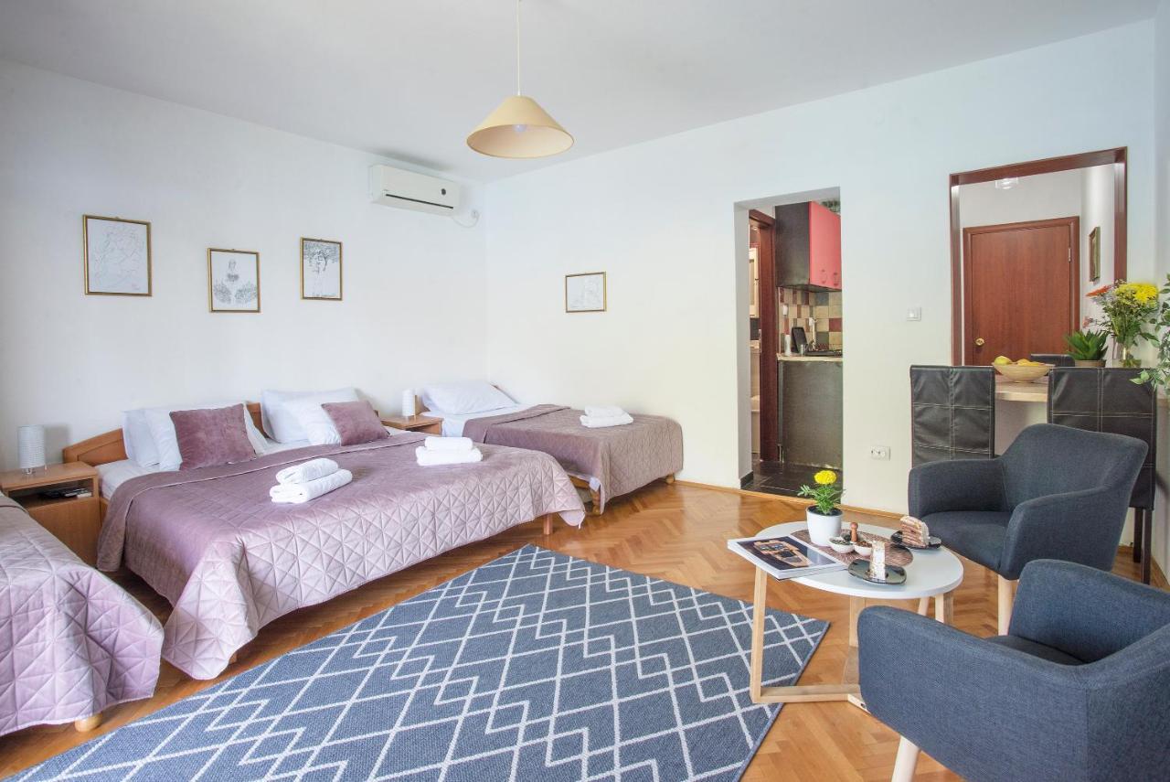 Apartments Maxhit Tivat Exteriör bild